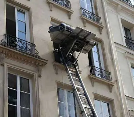 monte-charges équipement pour un débarras à Paris